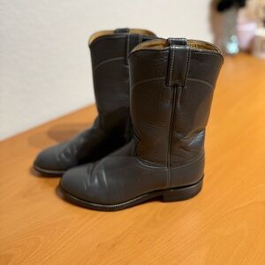 Justin Boots Gray and Yellow Leather Interior